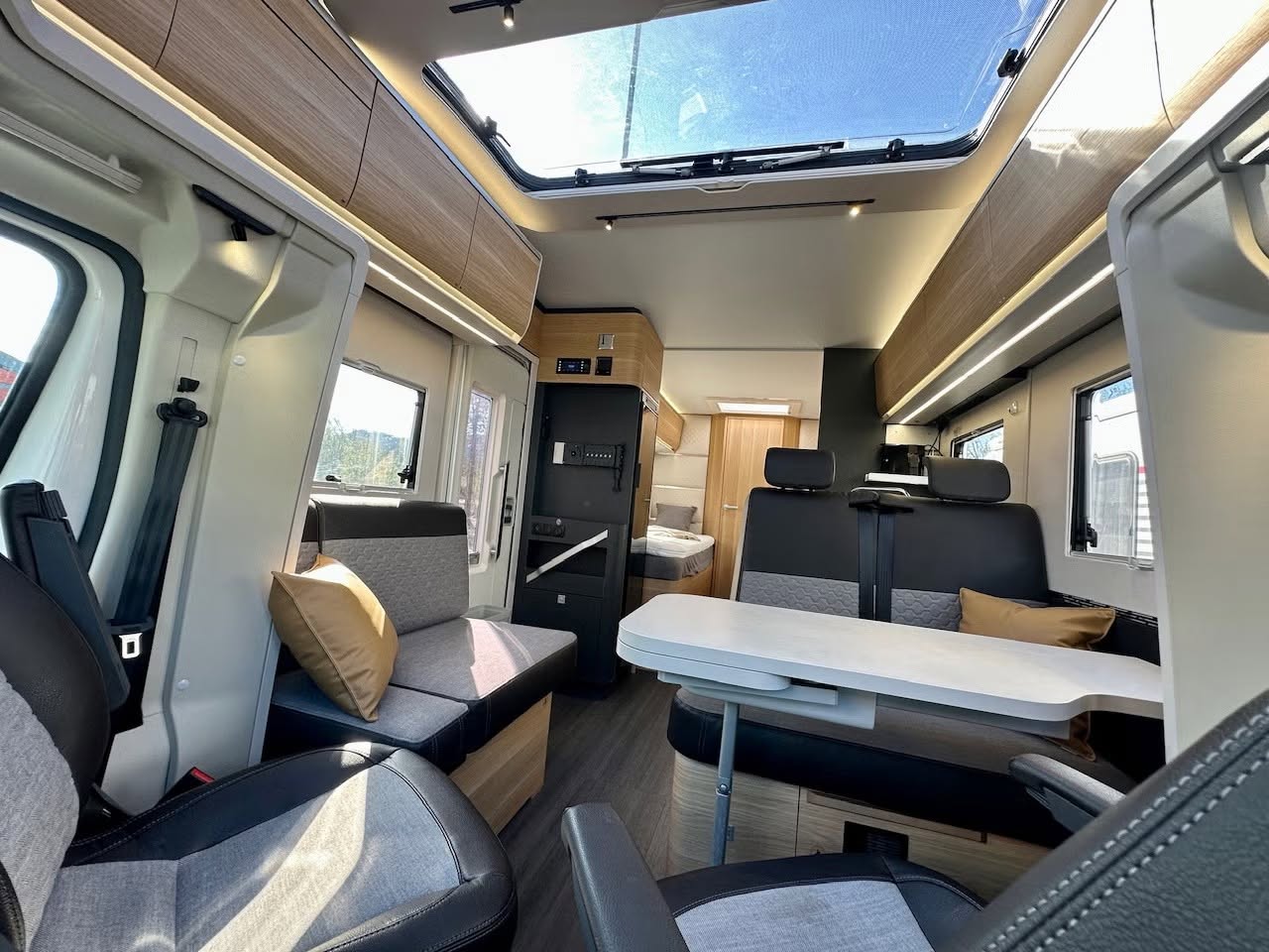Adria Coral Plus 670SLT