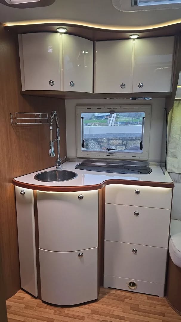 FIAT DUCATO 2.3, 2017, Cama Central, Autocaravana para 4 Pessoas