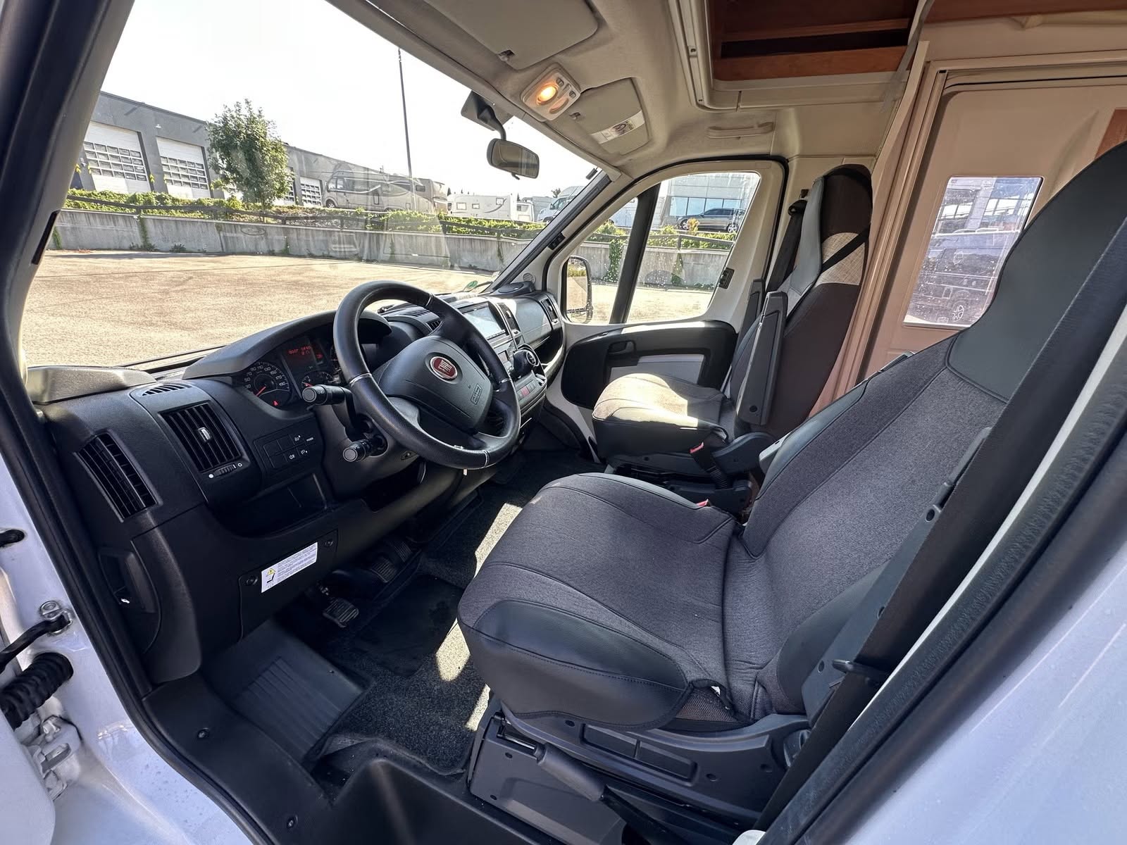 Adria Coral Plus 670SLT
