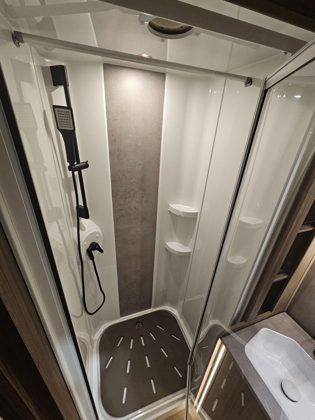 Caravana Nova KABE Imperial 2025