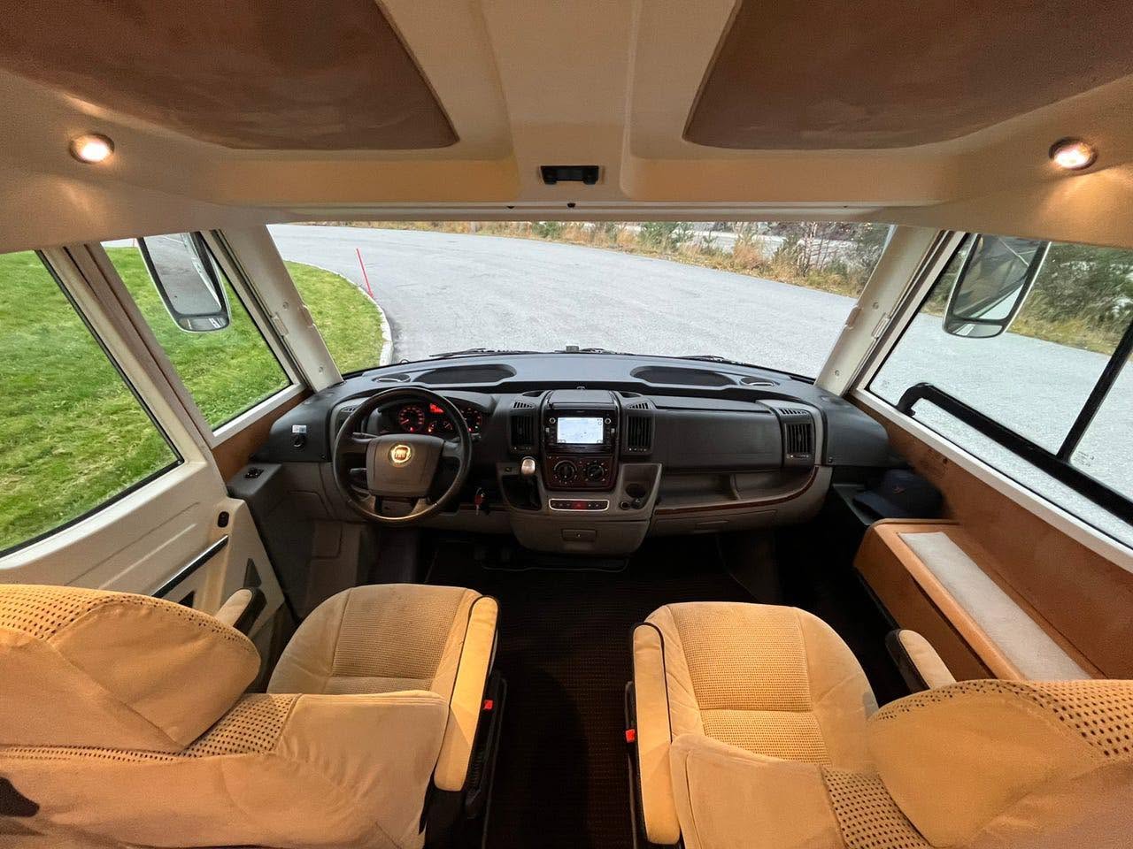 Rapido 9096 3.0L 160cv, Ano 2011