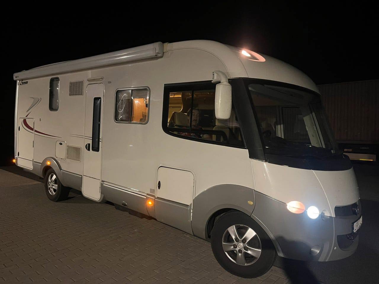 Rapido 9096 3.0L 160cv, Ano 2011