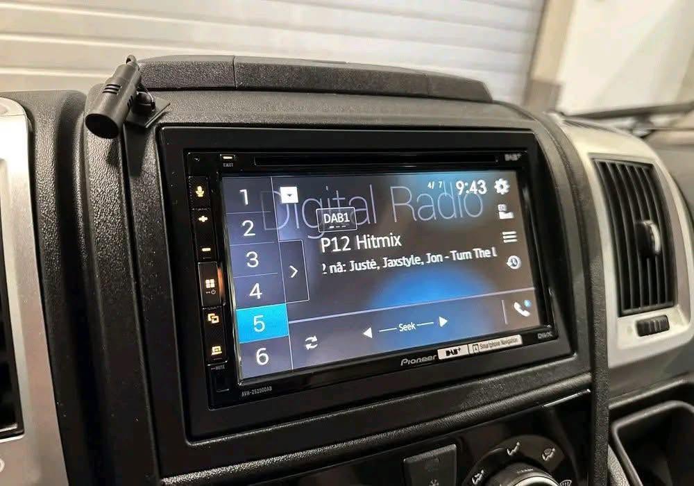 Bürstner Lyseo T 700, Automática 2019