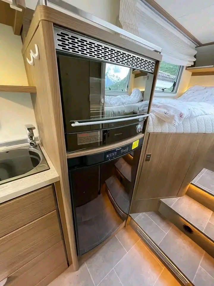 Bürstner Viseo 690 G, Automática 2017