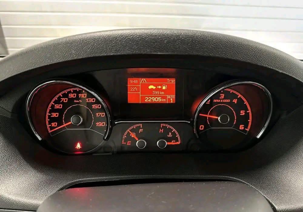 Bürstner Lyseo T 700, Automática 2019