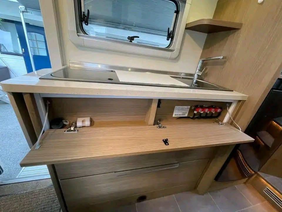 Bürstner Viseo 690 G, Automática 2017